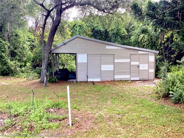 5519 Oak Circle, Sebring, FL 33870