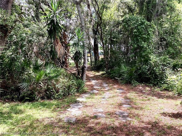 5519 Oak Circle, Sebring, FL 33870