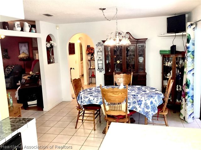 5519 Oak Circle, Sebring, FL 33870