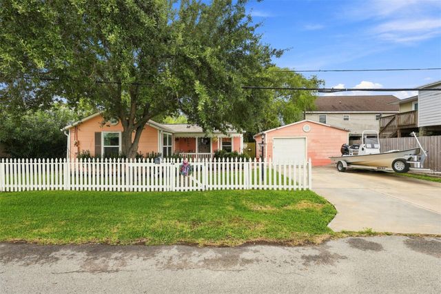 6317 Avenue R, Galveston, TX 77551