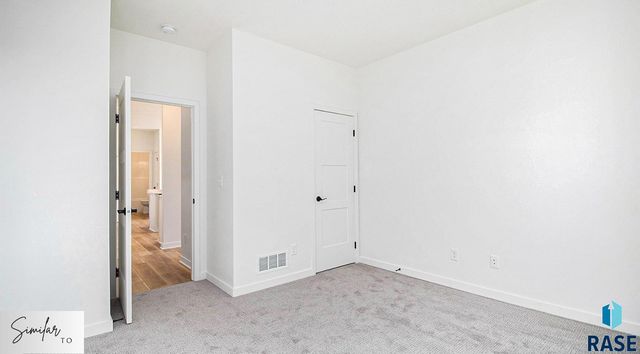 5609 W Cushman St Street, Sioux Falls, SD 57107