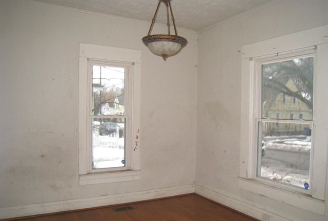 952 Logan Street, Grand Rapids, MI 49506