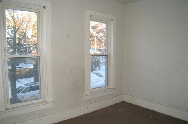 952 Logan Street, Grand Rapids, MI 49506