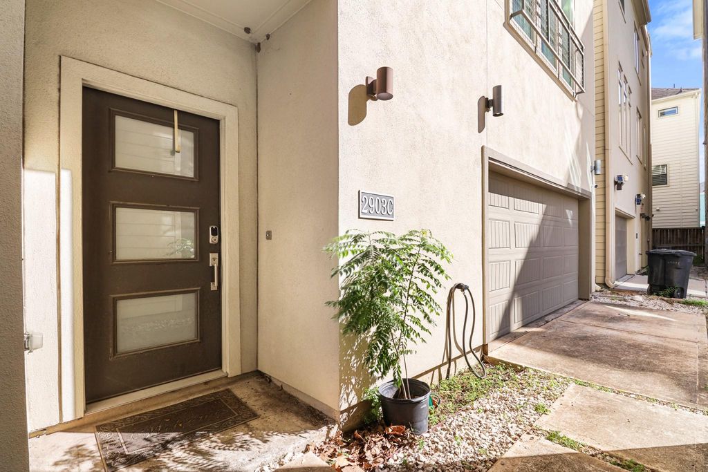 2903 Gillespie Street C, Houston, TX 77020