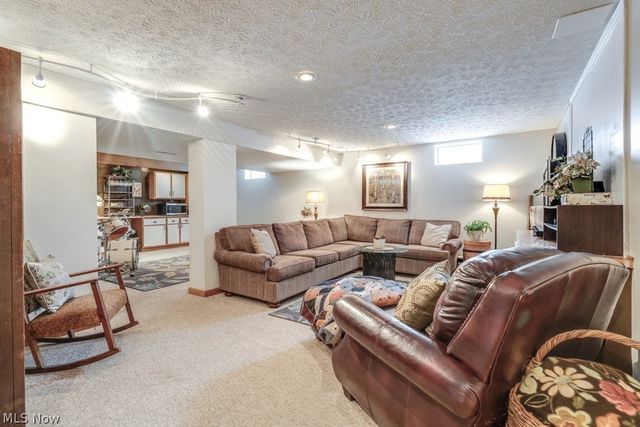 1110 Woodglen Circle, Medina, OH 44256