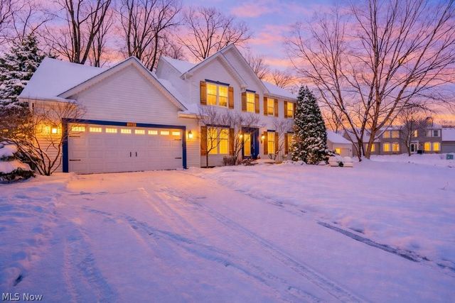 1110 Woodglen Circle, Medina, OH 44256