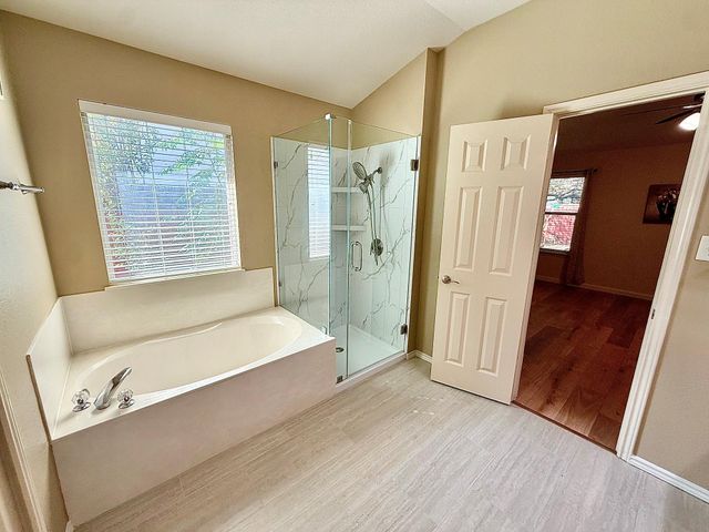 3230 Arroyo Bluff LN, Round Rock, TX 78681