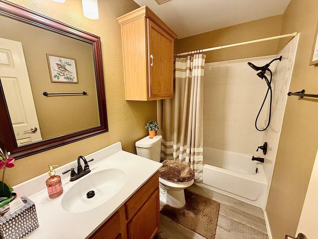 3230 Arroyo Bluff LN, Round Rock, TX 78681
