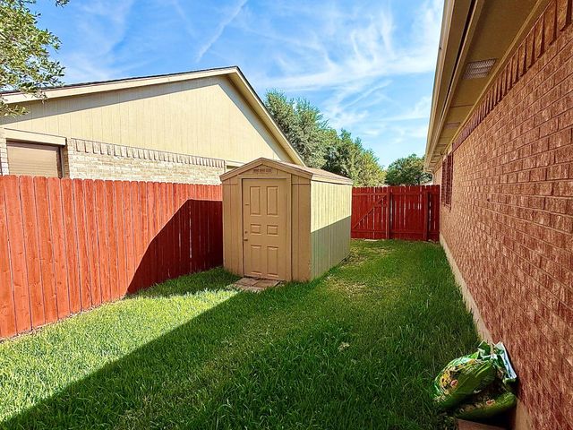 3230 Arroyo Bluff LN, Round Rock, TX 78681