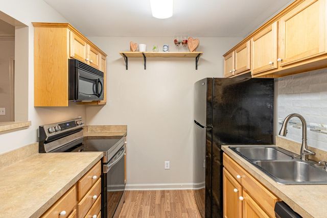2216 Myron Drive 102, Raleigh, NC 27607