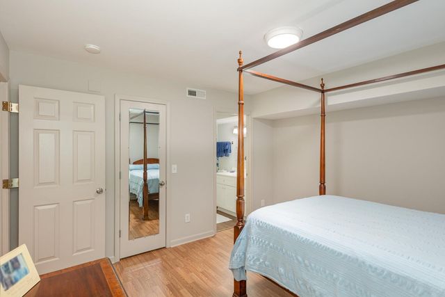 2216 Myron Drive 102, Raleigh, NC 27607