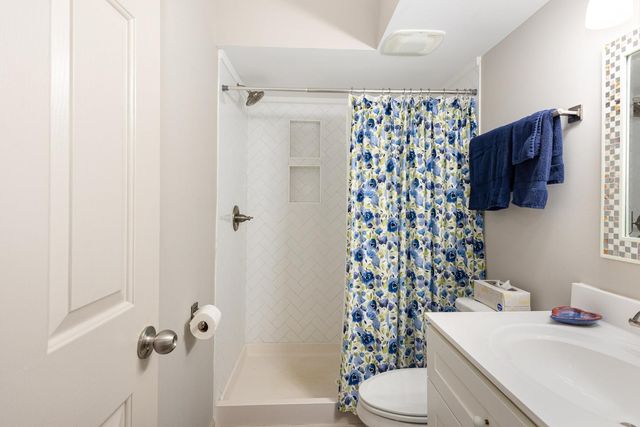 2216 Myron Drive 102, Raleigh, NC 27607