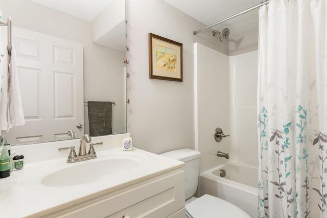 2216 Myron Drive 102, Raleigh, NC 27607