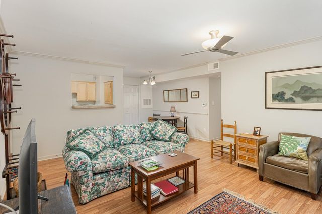 2216 Myron Drive 102, Raleigh, NC 27607