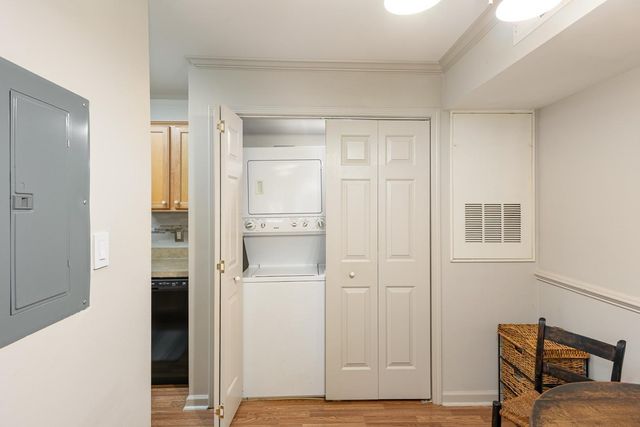 2216 Myron Drive 102, Raleigh, NC 27607
