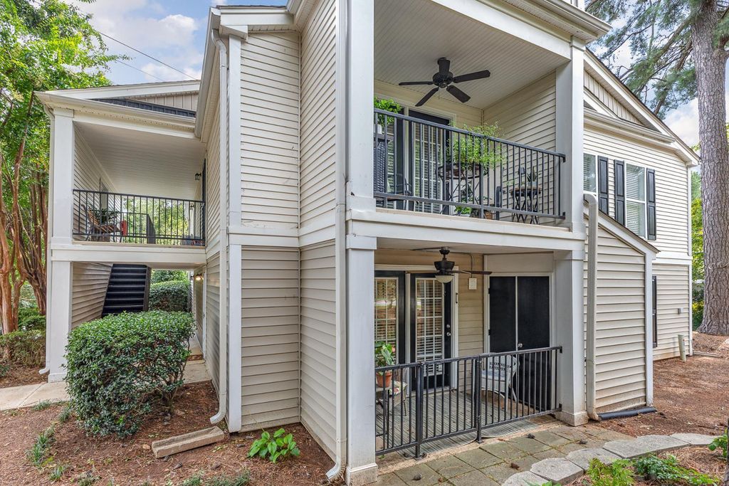 2216 Myron Drive 102, Raleigh, NC 27607