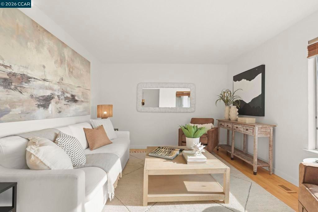 Image 4 of property listing at 5100 Ramsgate Ct, Fairfield, CA 94534