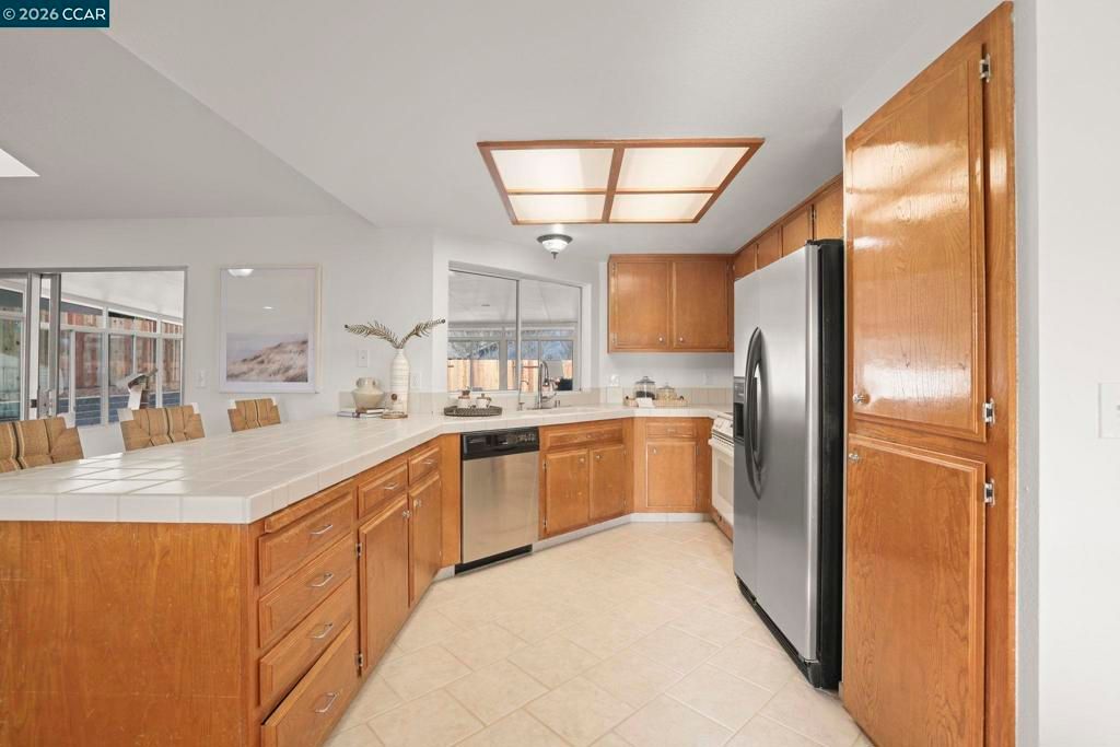 Image 8 of property listing at 5100 Ramsgate Ct, Fairfield, CA 94534