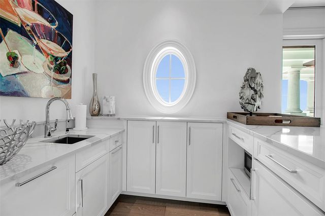 7366 POINT OF ROCKS ROAD, Sarasota, FL 34242