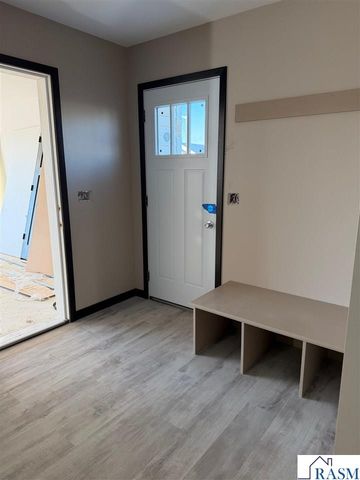 3204 Noble Drive, Mankato, MN 56001