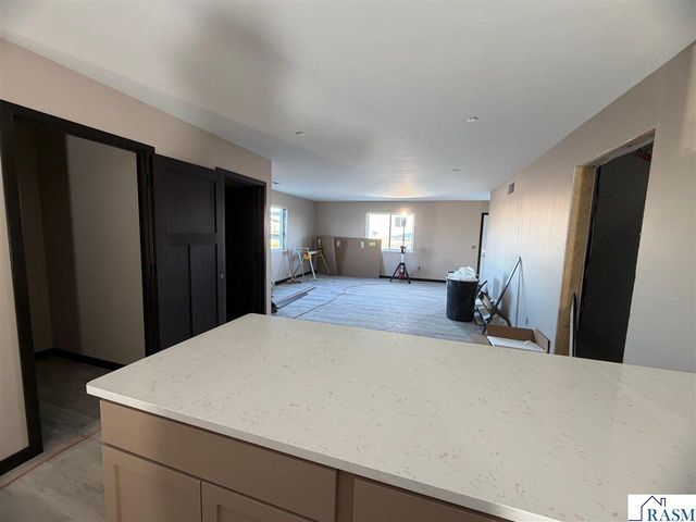 3204 Noble Drive, Mankato, MN 56001