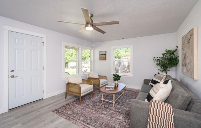 6118 Filbert Ave, Orangevale, CA 95662