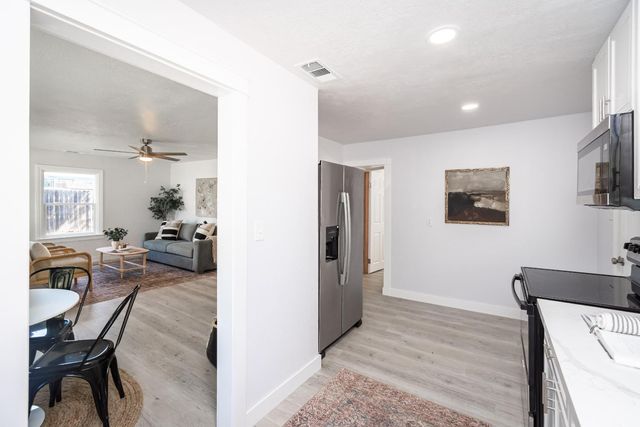 6118 Filbert Ave, Orangevale, CA 95662