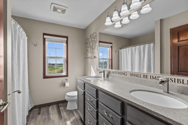 W6967 GLEN VALLEY DRIVE, Greenville, WI 54942