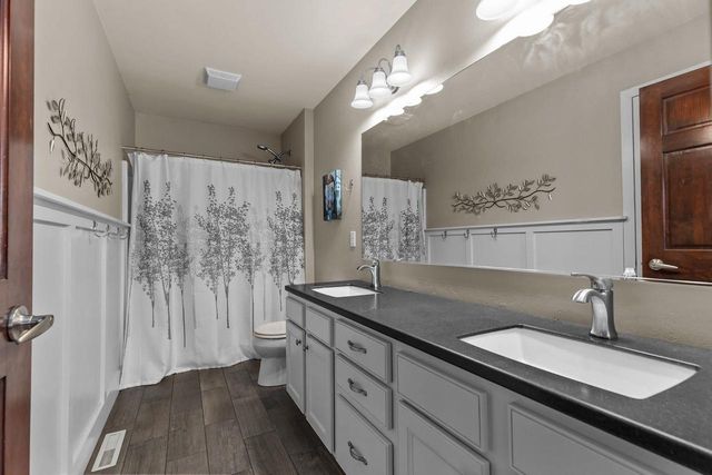 W6967 GLEN VALLEY DRIVE, Greenville, WI 54942
