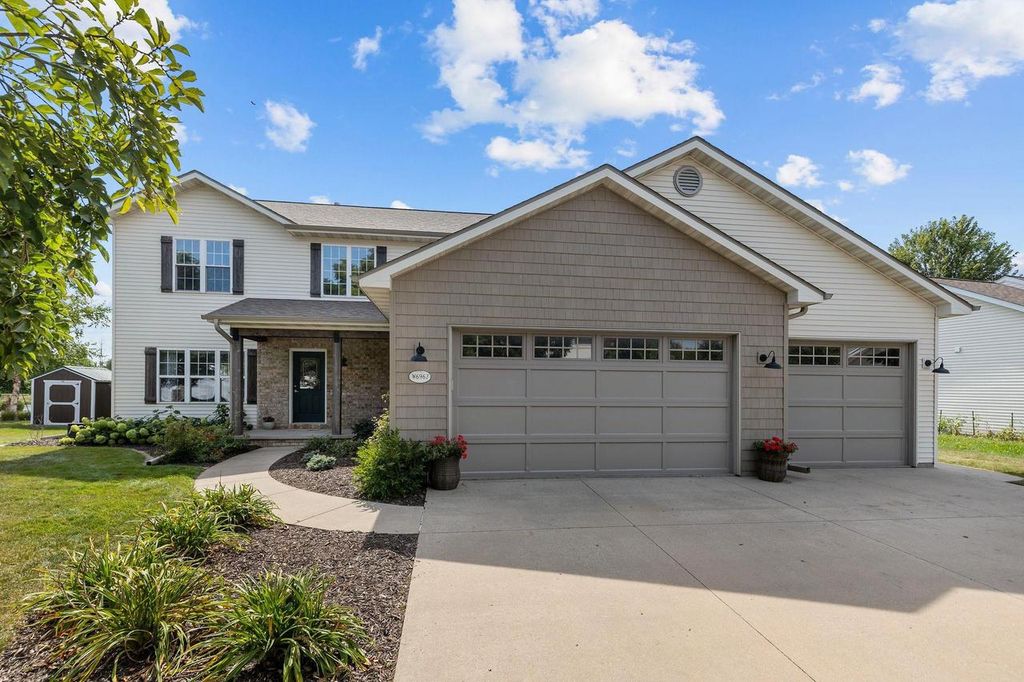 W6967 GLEN VALLEY DRIVE, Greenville, WI 54942