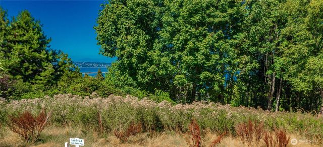 5526 Puffin Place, Blaine, WA 98230