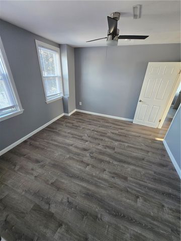 6 Winthrop Street 3, Cranston, RI 02910