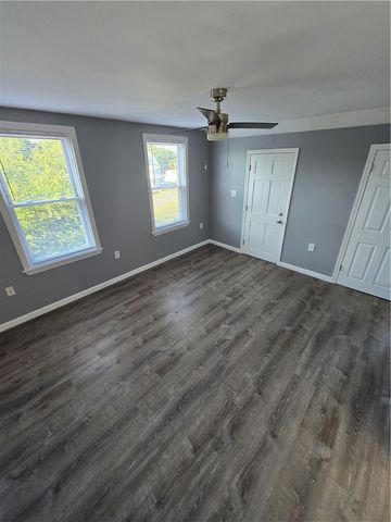 6 Winthrop Street 3, Cranston, RI 02910