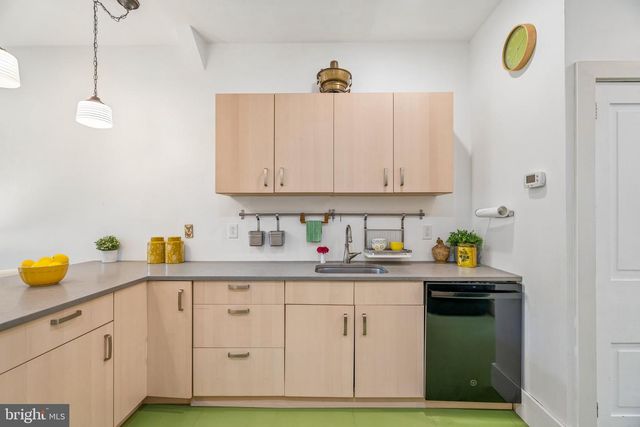 1323 N 4TH ST, Philadelphia, PA 19122