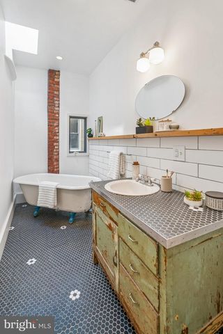 1323 N 4TH ST, Philadelphia, PA 19122