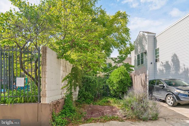 1323 N 4TH ST, Philadelphia, PA 19122