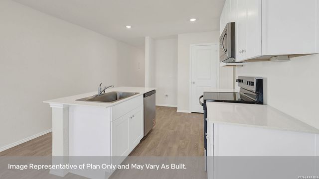 2319 RED BIRD TRACE, Lockhart, TX 78644