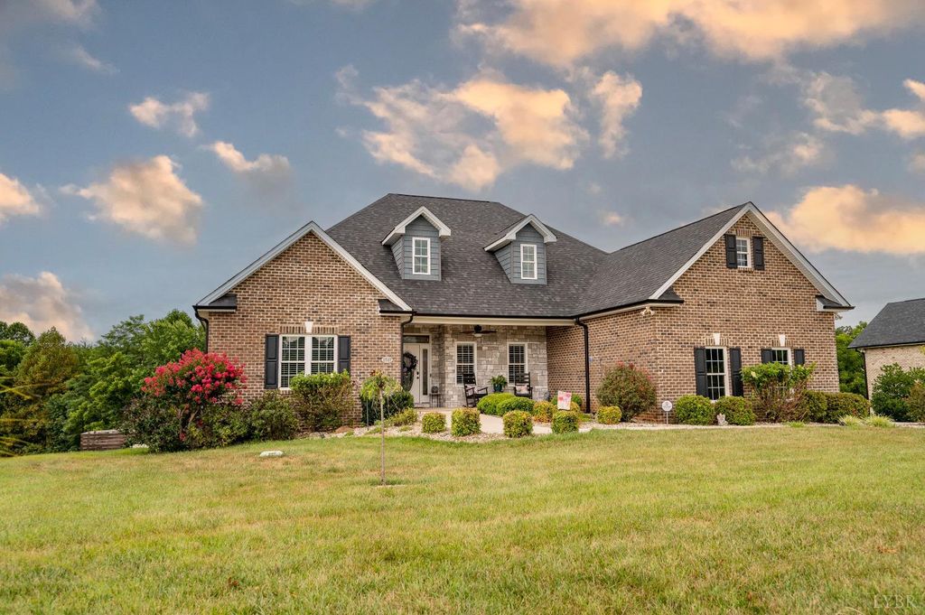 1737 Colby Drive, Forest, VA 24551