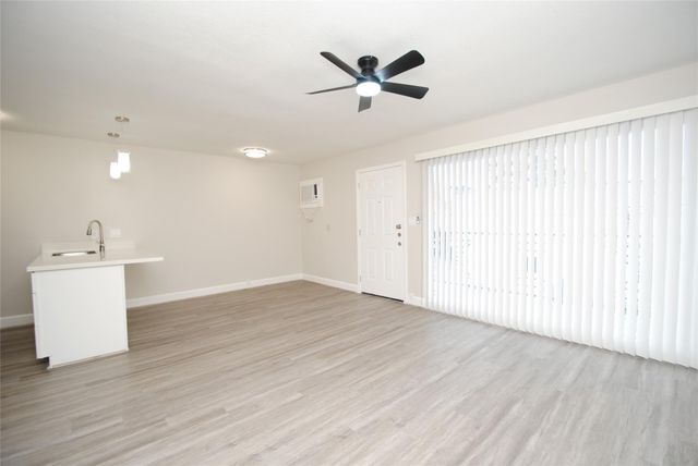 2515 Yoakum Boulevard 09, Houston, TX 77006