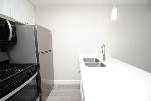 2515 Yoakum Boulevard 09, Houston, TX 77006