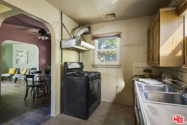 2004 Echo Park Avenue, Los Angeles, CA 90026