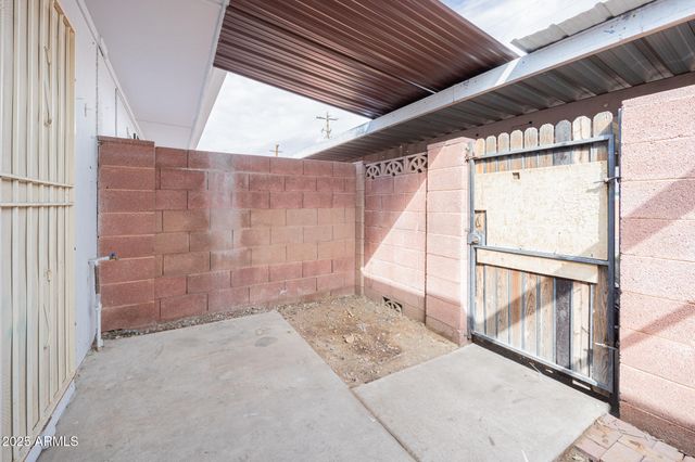 6822 N 35TH Avenue J, Phoenix, AZ 85017