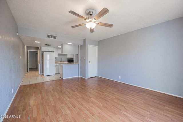 6822 N 35TH Avenue J, Phoenix, AZ 85017