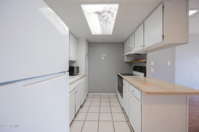 6822 N 35TH Avenue J, Phoenix, AZ 85017