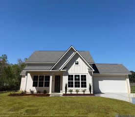 12451 Arceneaux Ln, Geismar, LA 70769