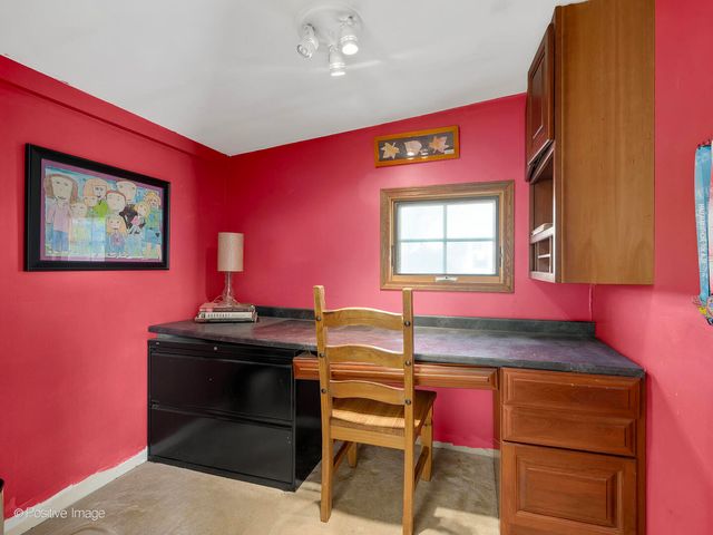 254 Coe Road, Clarendon Hills, IL 60514