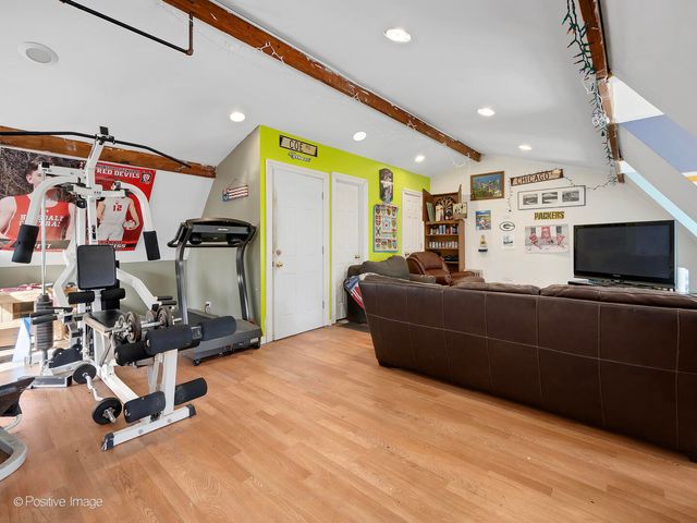 254 Coe Road, Clarendon Hills, IL 60514