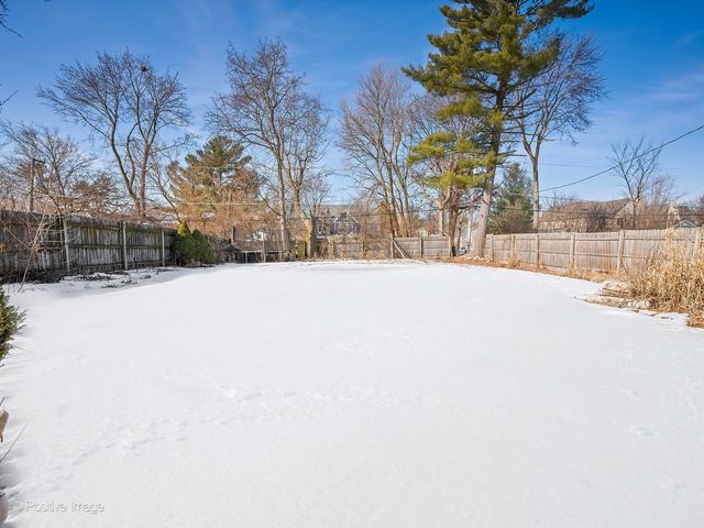 254 Coe Road, Clarendon Hills, IL 60514