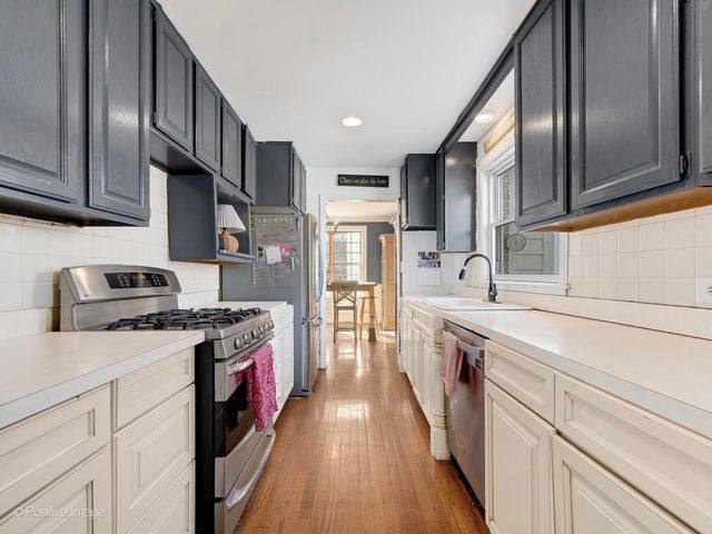 254 Coe Road, Clarendon Hills, IL 60514