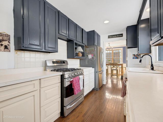 254 Coe Road, Clarendon Hills, IL 60514